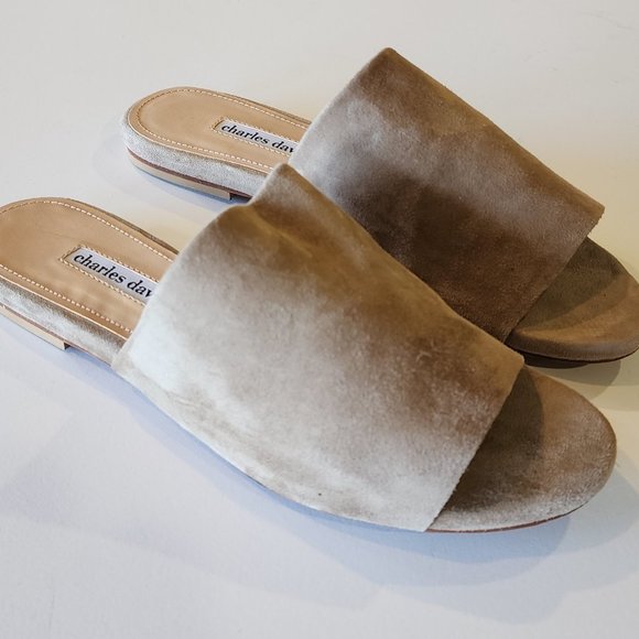 Charles David Taupe Suede Flats Size 8.5 - Picture 3 of 5